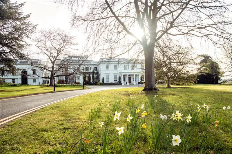 Henleybusinessschoolexterior1