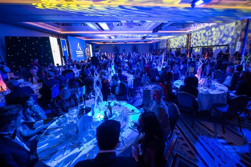 54119660377 2F3b77f99c K